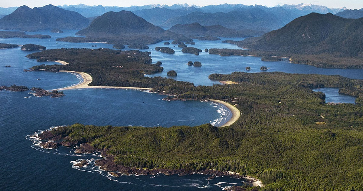 Spring Is The Perfect Time To Go Kite Surfing In Tofino & Ucluelet